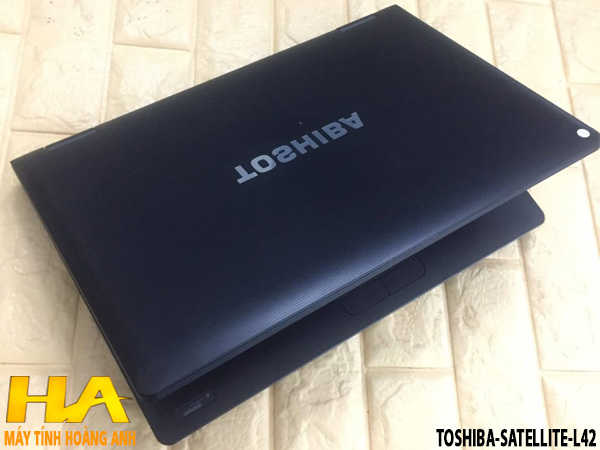 Toshiba-Satellite-L42